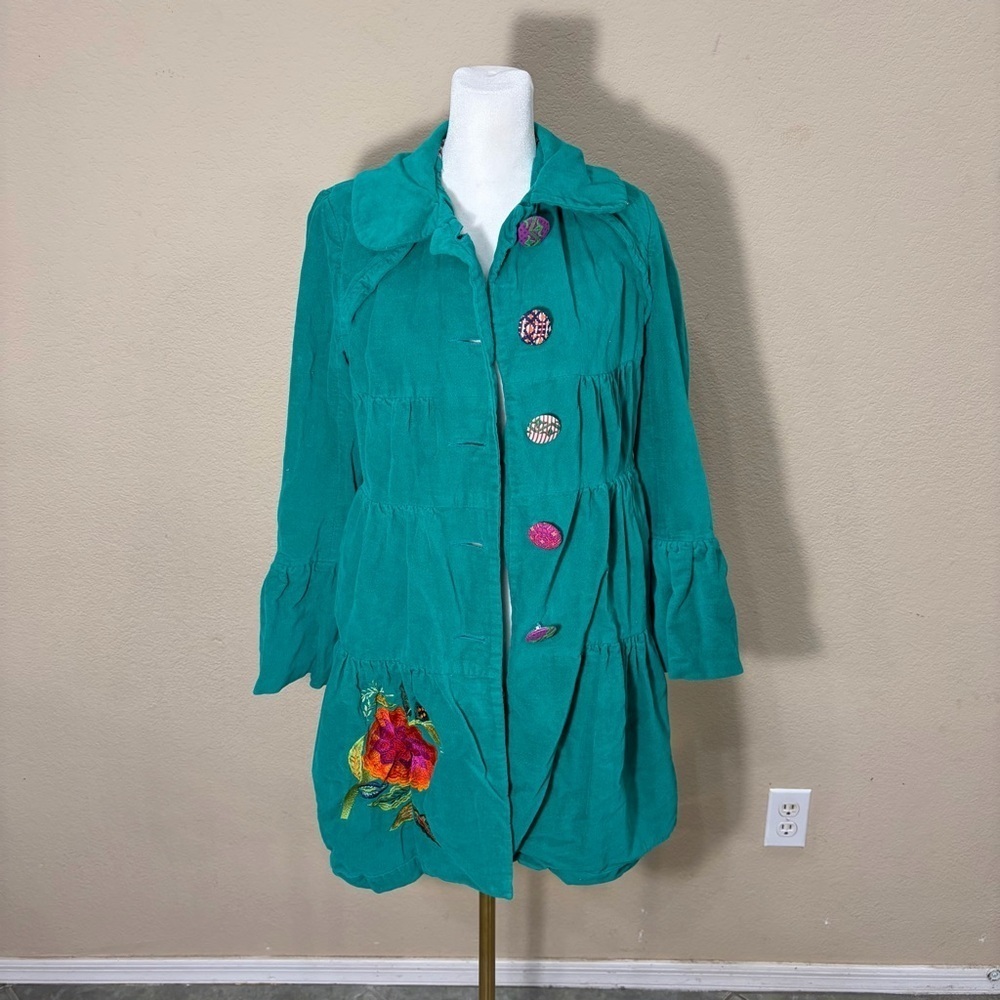 Whimsical vibrant green Judith March coat Measure Like Small Satin lined Boho